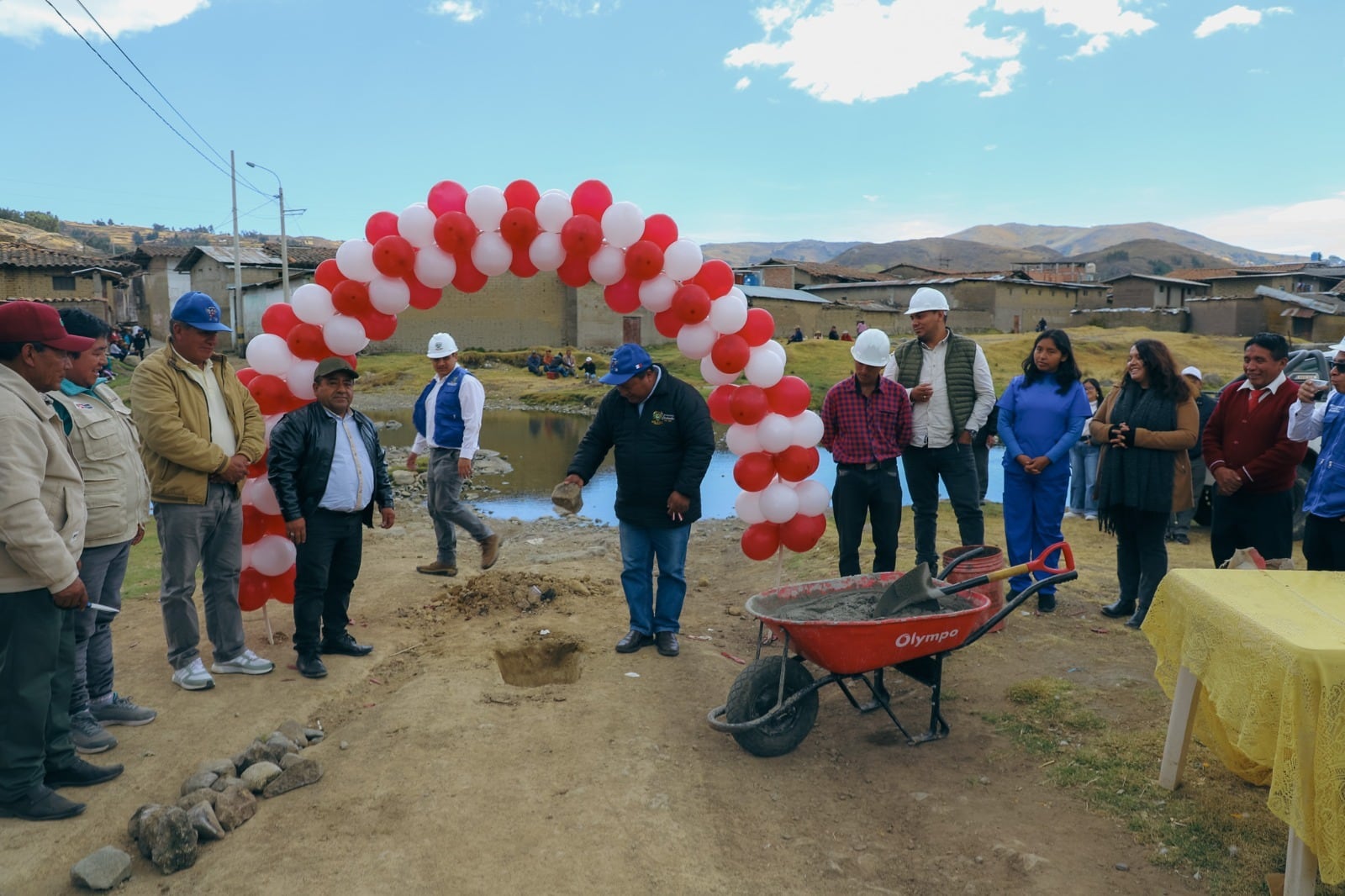 Obra beneficiará a la población de Carabamba.