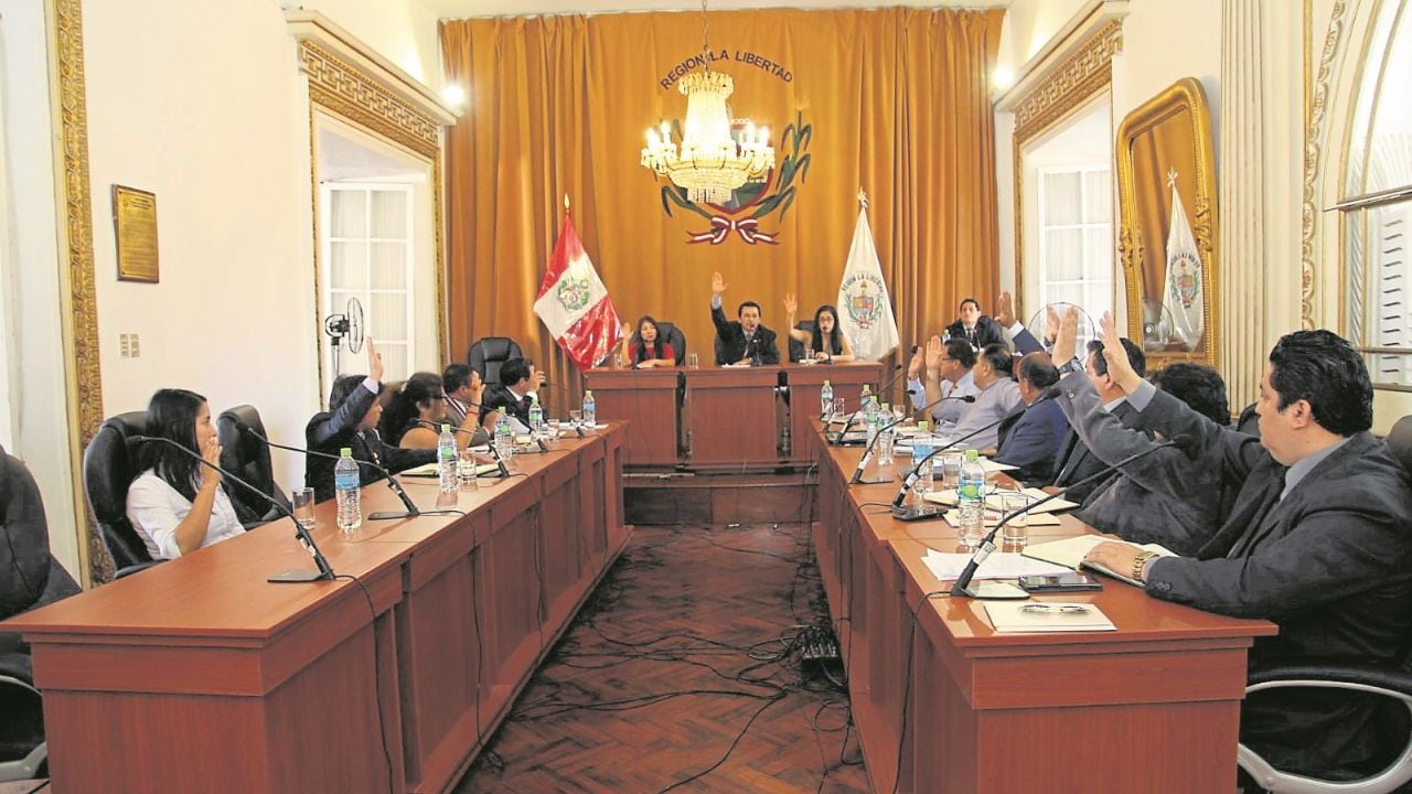 El Poder Judicial condenó a cuatro años de pena privativa de la libertad suspendida a exmiembros del Consejo de La Libertad por haber pasado por encima de la Mesa Directiva y ejercer labores que no les correspondían. Además, los inhabilitaron por un año para ejercer cargo público y deberán cumplir reglas de conducta.