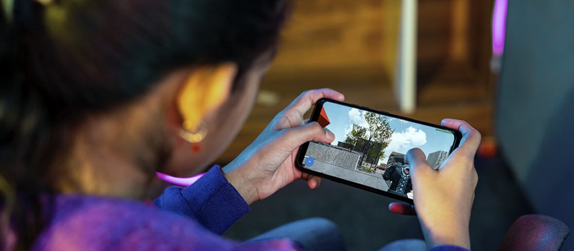 Especialistas recomiendan no prohibir los videojuegos, sino enseñar a los menores a identificar riesgos y desenvolverse en entornos digitales seguros.