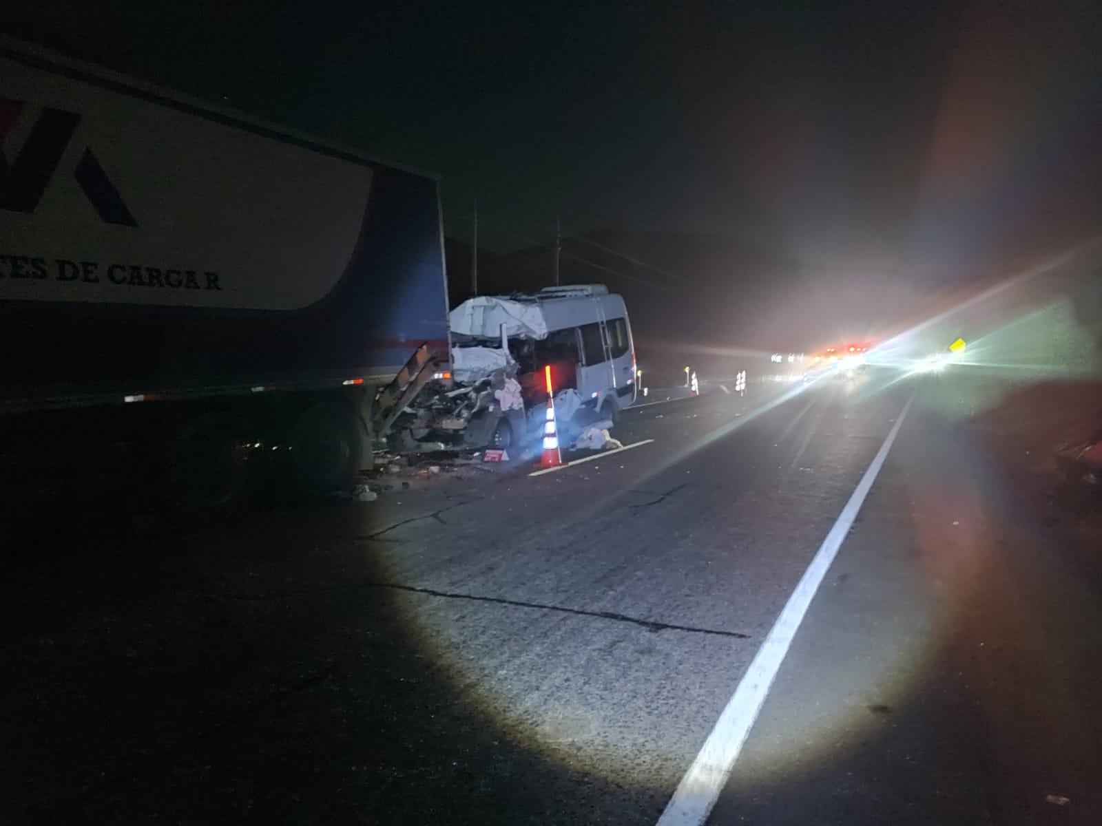 Accidente en Cocachacra ocurrió la noche del 5 de marzo (Fotos: GEC)