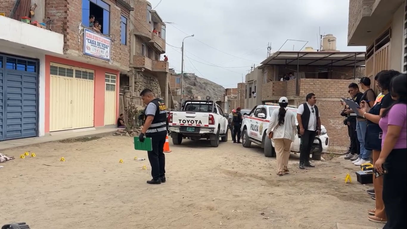 Sicarios le dispararon 15 balazos a Joxel Polo Vilca cuando caminaba por la calle Hipólito Ordóñez. Entre la noche del martes y la tarde del miércoles ya habían matado a tres personas.