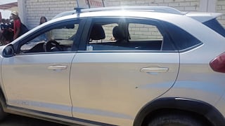 Delincuentes disparan contra un taxi colectivo frente a universidad en Piura