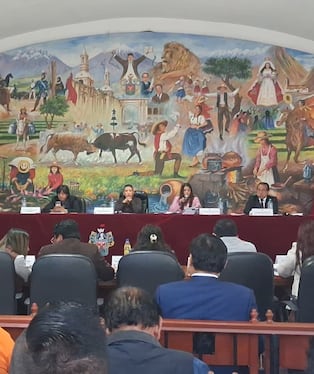 Sesión de Concejo Municipal de Arequipa abordó temas de licencias sin goce de haber para regidores. (Foto: Flor Barrios/@photo.gec)