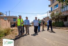 Gobernador regional de Ica supervisa construcción de vías alternas a Huacachina