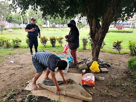 Trujillo: Serenazgo desaloja a dos hombres que dormían en el parque Indoamericano