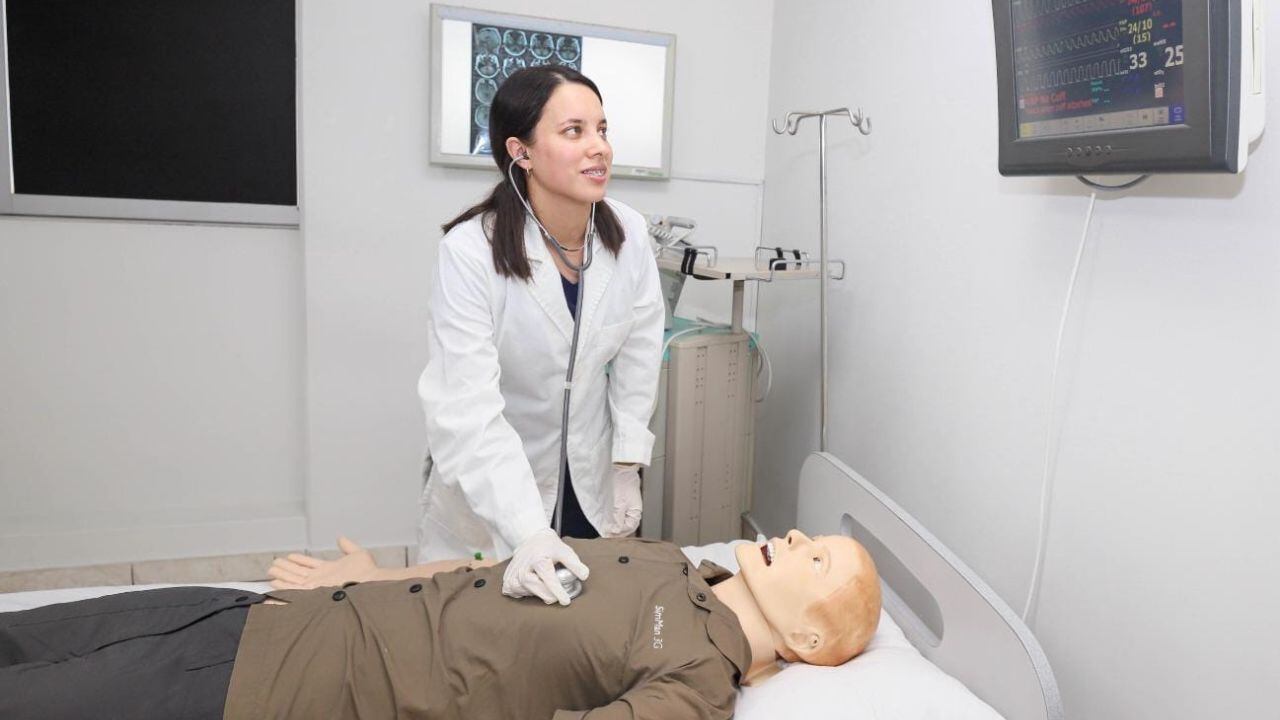 Espera ser una cardióloga con capacidad profesional y sentido humanista.