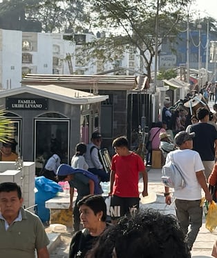 Ica: más de 40 mil personas llegaron al cementerio Saraja por el Día de la Madre