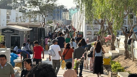Ica: más de 40 mil personas llegaron al cementerio Saraja por el Día de la Madre