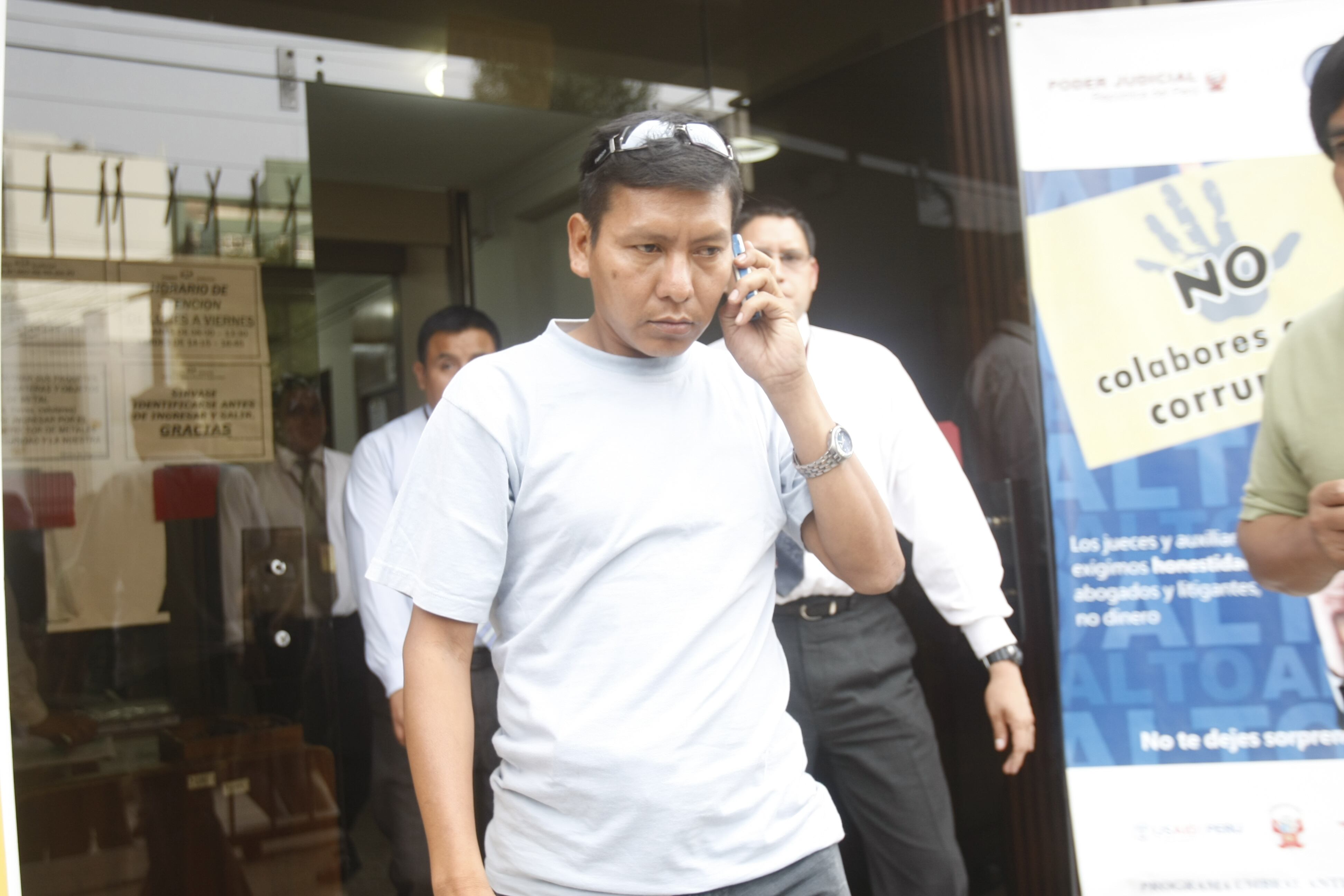 Amíllcar Gómez Amasifuen, colaborador cercano del entonces capitán EP Ollanta Humala, en Huánuco (1990). Hoy cumple prisión preventiva por violación de DDHH a órdenes del "Capitán Carlos".