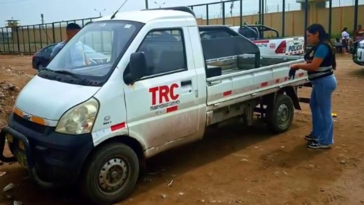 El vehículo fue encontrado por el centro poblado El Milagro, en el distrito de Huanchaco. (Foto: PNP)