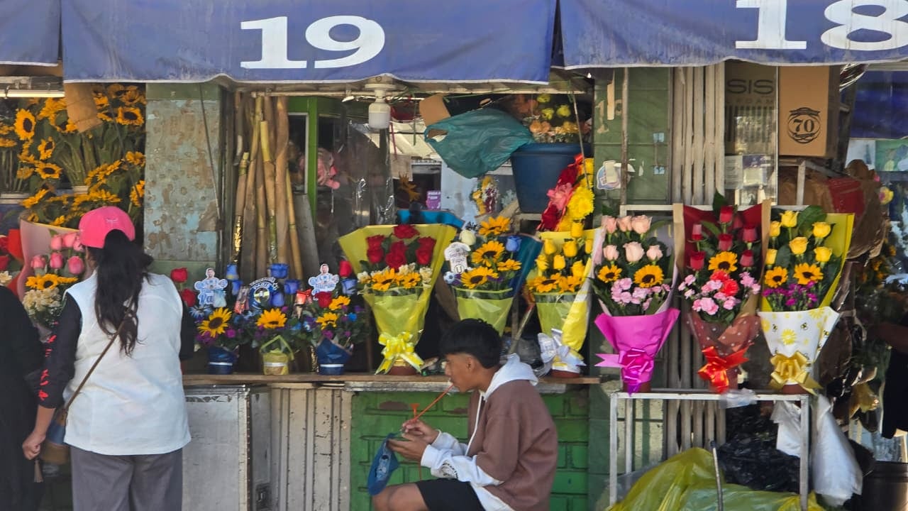 Ramos y arreglos florales por el Día del Padre en Arequipa. (Foto: Yunsu Pariapaza/@photo.gec)
