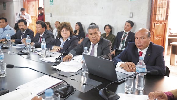 Consejeros escucharon balance del Gobierno Regional de Arequipa. (Foto: GEC)
