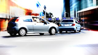 ¿Qué pueden y qué no pueden pedirte en una “batida” policial? Conoce tus derechos en una intervención