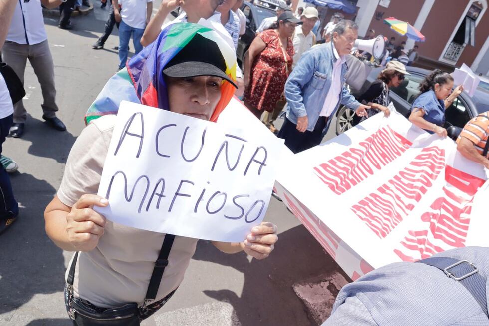 También expresaron su molestia con el gobernador regional de La Libertad, César Acuña. (Foto: Randy Reyes)