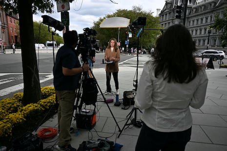 CNN y MS NOW vuelven a la Casa Blanca tras orden judicial contra veto de Trump