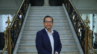 Luis Dyer respalda renuncia de Rafael Rey por motivos de salud