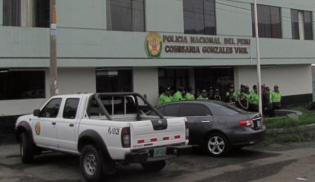 En la comisaría Vigil se asestó la denuncia por el atraco armado. (Foto: Difusión)