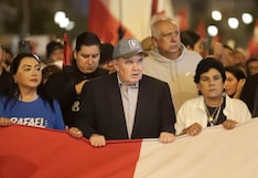 Ciudadanos participan en movilización convocada por Rafael López Aliaga en el Centro de Lima (FOTOS)