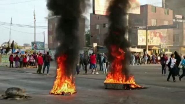 “Es incierta la situación”: profesores varados por bloqueos en Panamericana Sur temen no dar prueba de nombramiento docente 