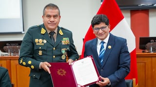 Distinguen con diploma de honor al comandante general de la Policía Nacional del Perú