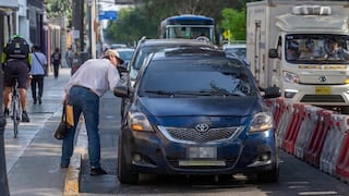 Detienen a dos sospechosos de robo a través de falso taxi en Arequipa
