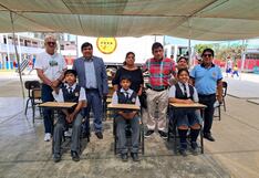 Chincha: entregan carpetas unipersonales para el colegio Melchorita Saravia en Grocio Prado