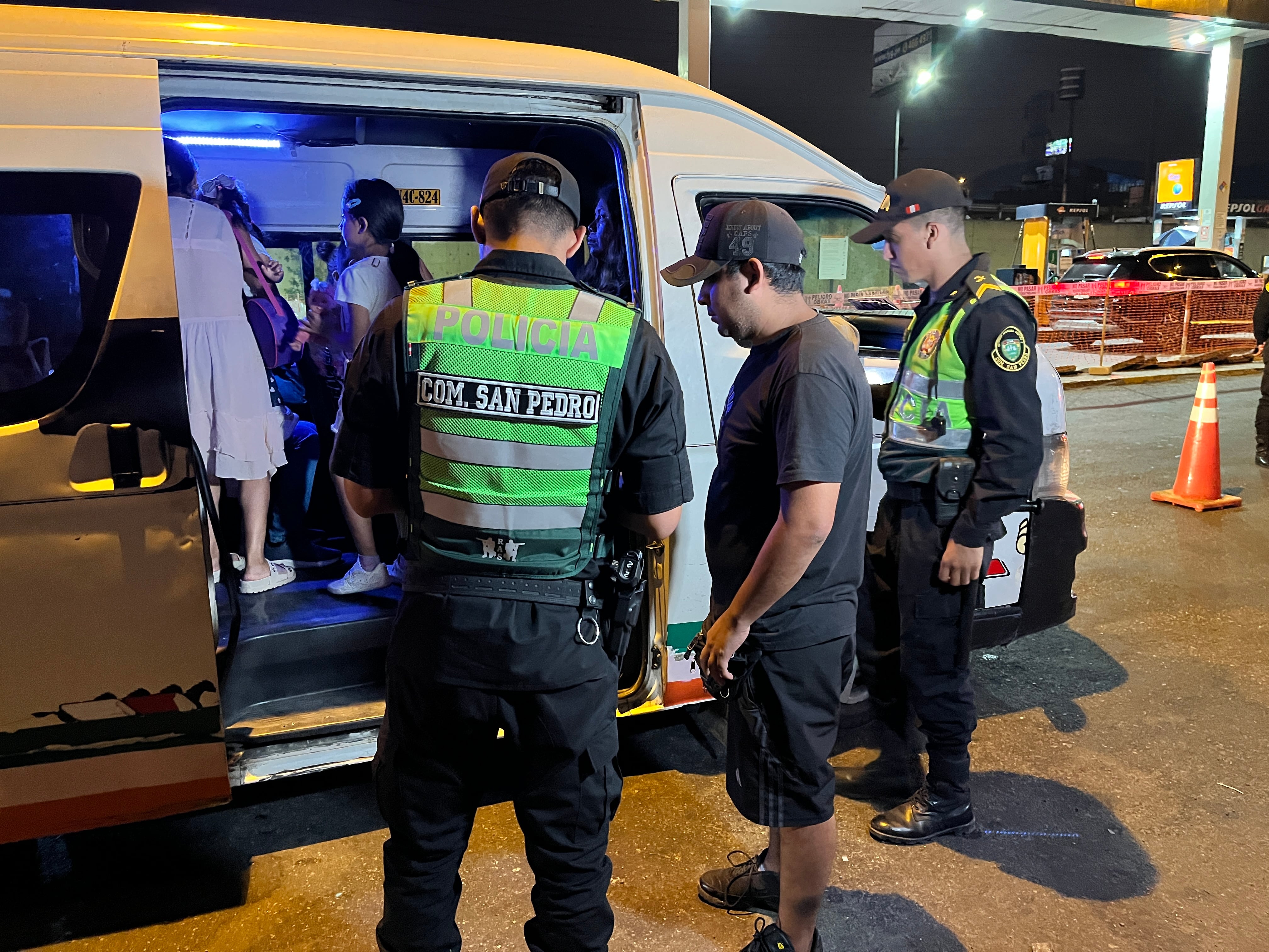 El operativo de control territorial se ejecutó el domingo 1 de febrero con apoyo del Ejército y permitió capturar a 29 requisitoriados. (Foto: Mininter)