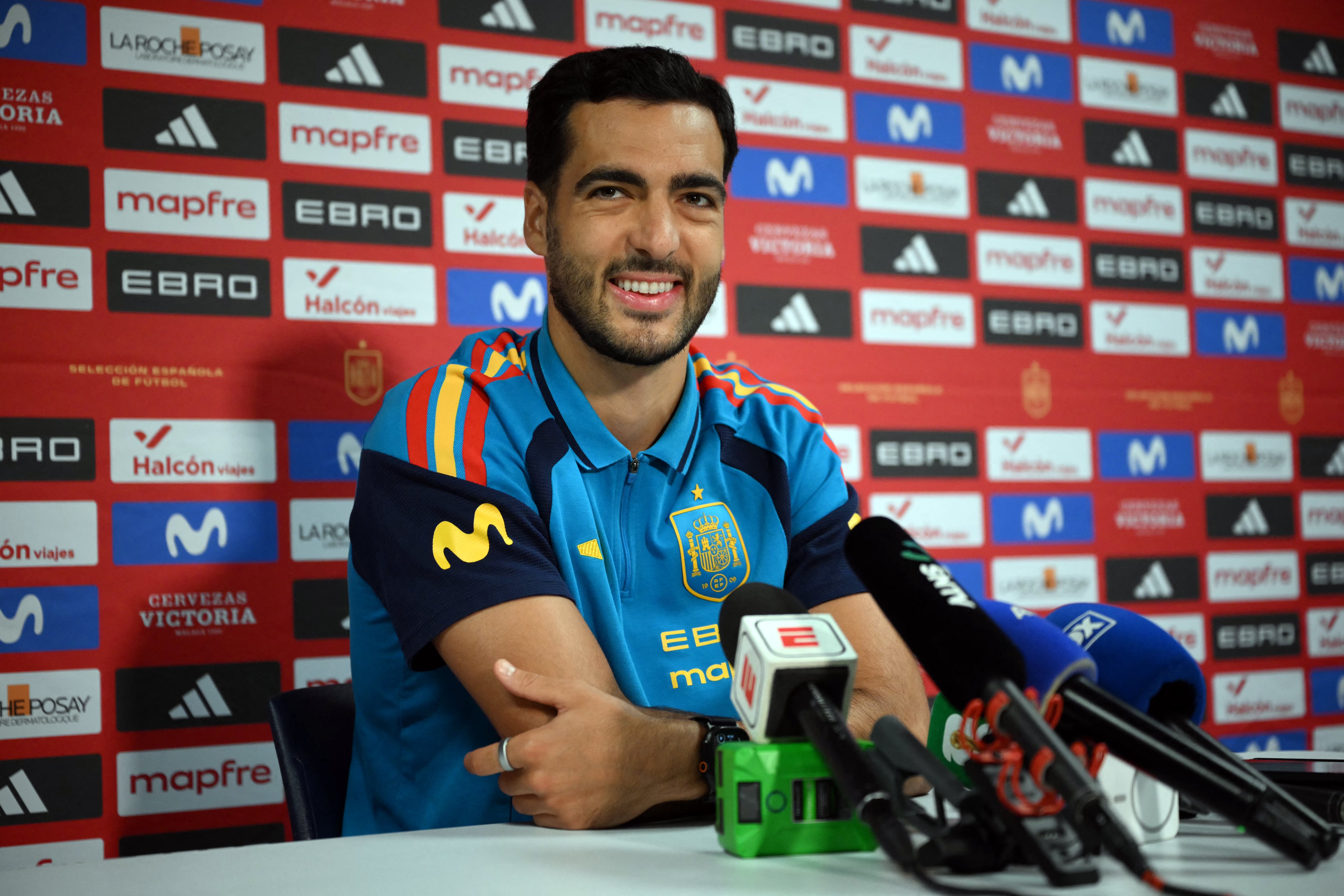Centrocampista español Mikel Merino se refirió sobre el desafío que será enfrentar al argentino Lionel Messi. (Photo by MAURO PIMENTEL / AFP)