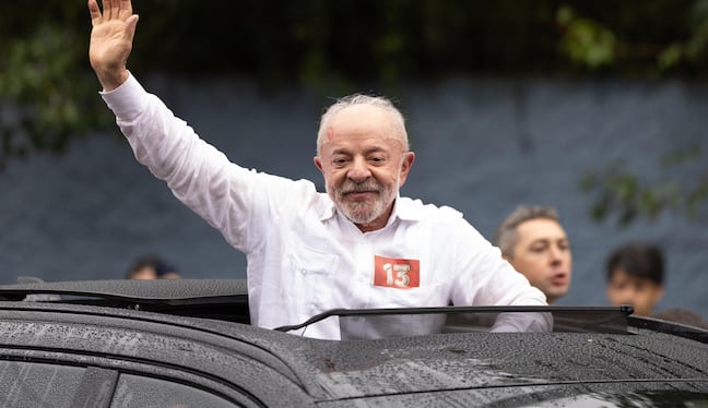 Lula da Silva seguirá al frente de Brasil tras obtener la reelección presidencial. (Foto: EFE/ Isaac Fontana).