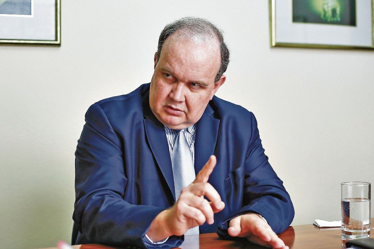 Rafael López Aliaga pidió respeto ante imagen de Santa Rosa de Lima con colores de LGTBI. (GEC)