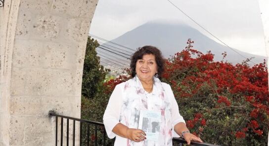 Director Gerente en Educación, Escritora y Poeta. Pertenece al Directorio Mundial de Literatura, Historia y Cultura. (Foto: Cortesía)