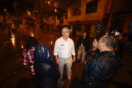 Villa El Salvador será declarado en emergencia tras inundaciones por fuertes lluvias