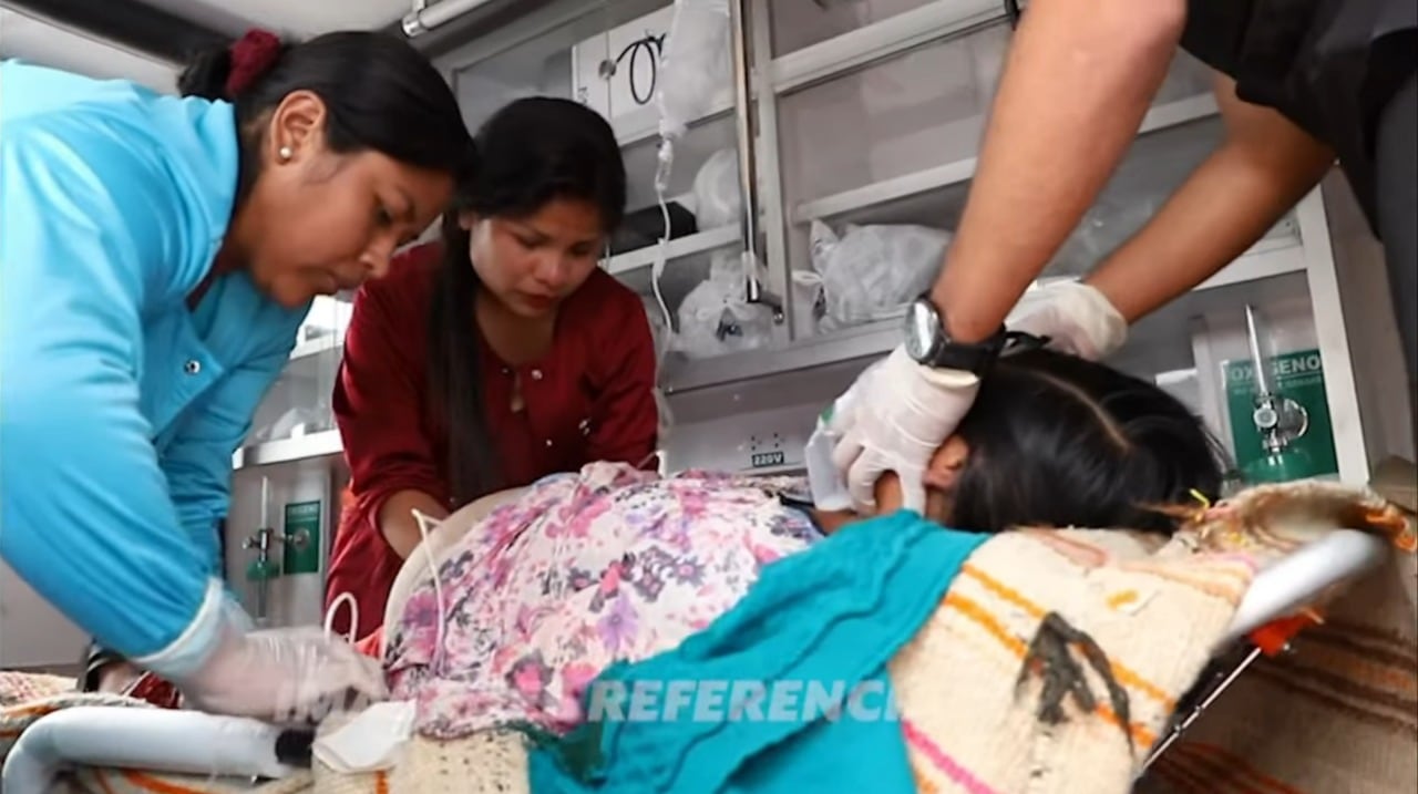 Personal atiende dos partos