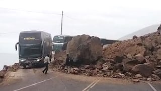 Arequipa: Derrumbe de rocas restringe el tránsito en la Panamericana Sur en Atico (VIDEO)