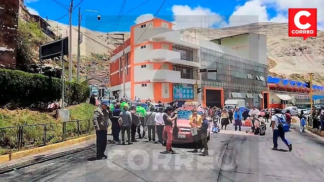 Pequeño grupo de manifestantes cierran Carretera Central en La Oroya