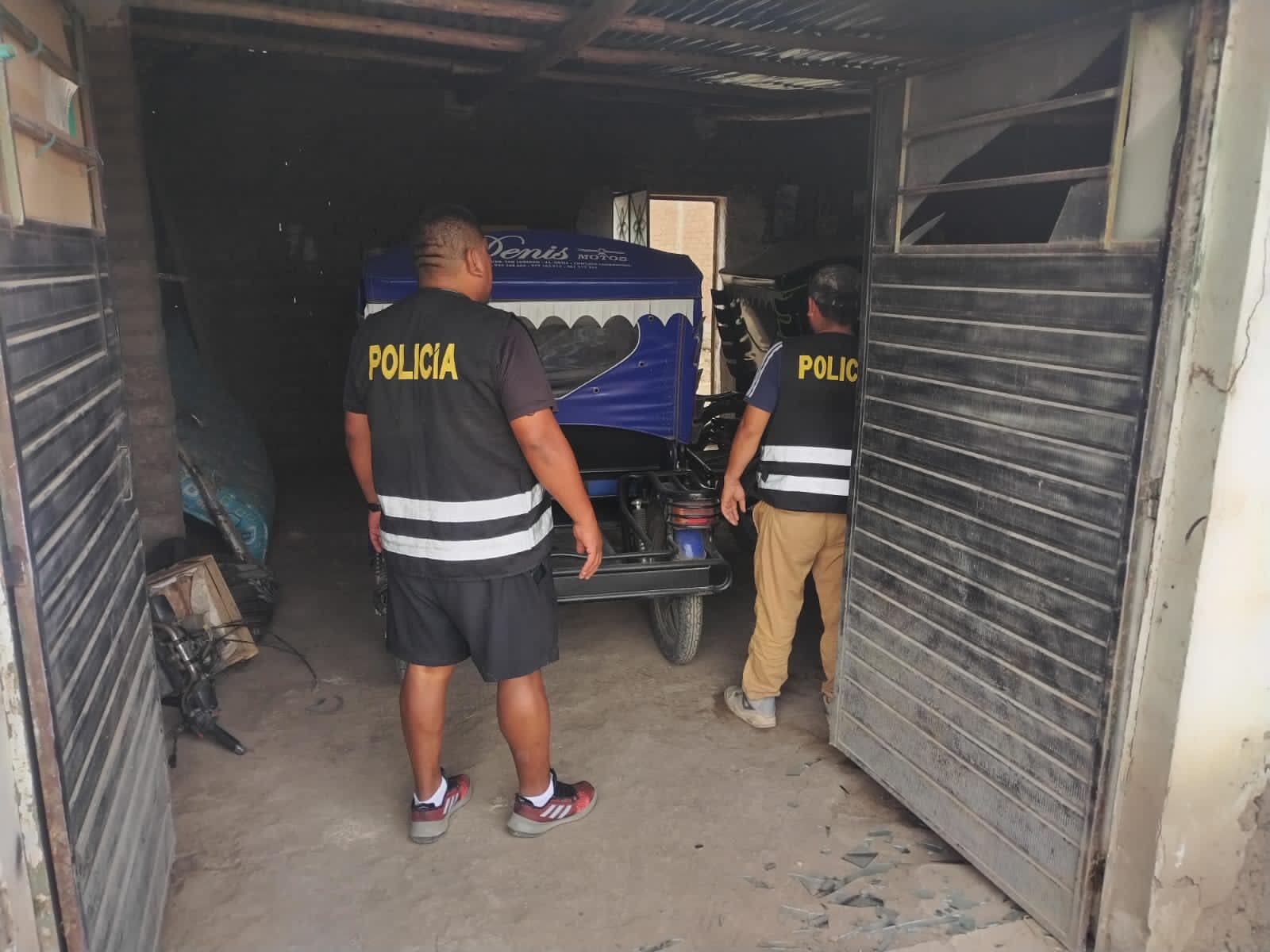 La Policía de la División Macro Regional de Inteligencia (Divmri) encontró las mototaxis robadas.