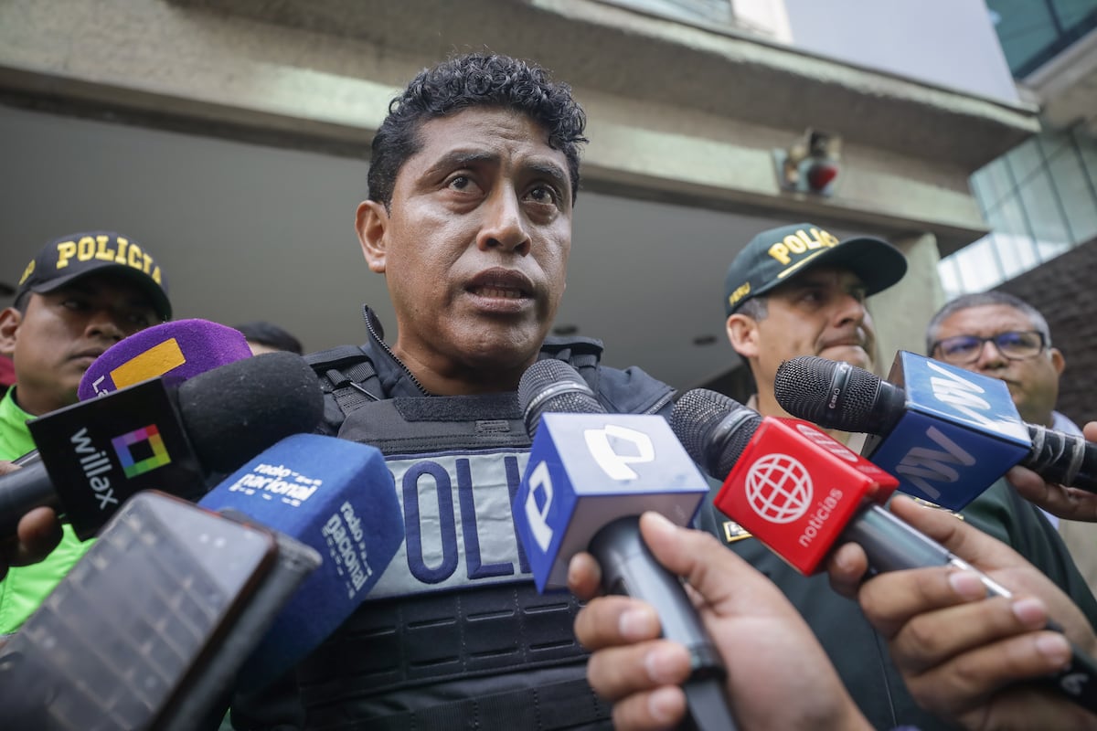 El jefe de la División de Investigación de Asuntos Sociales de la PNP fue alcanzado por un proyectil durante una intervención en Iquitos. Otros policías también resultaron heridos y fueron trasladados al Hospital Regional de Loreto (Foto: GEC)