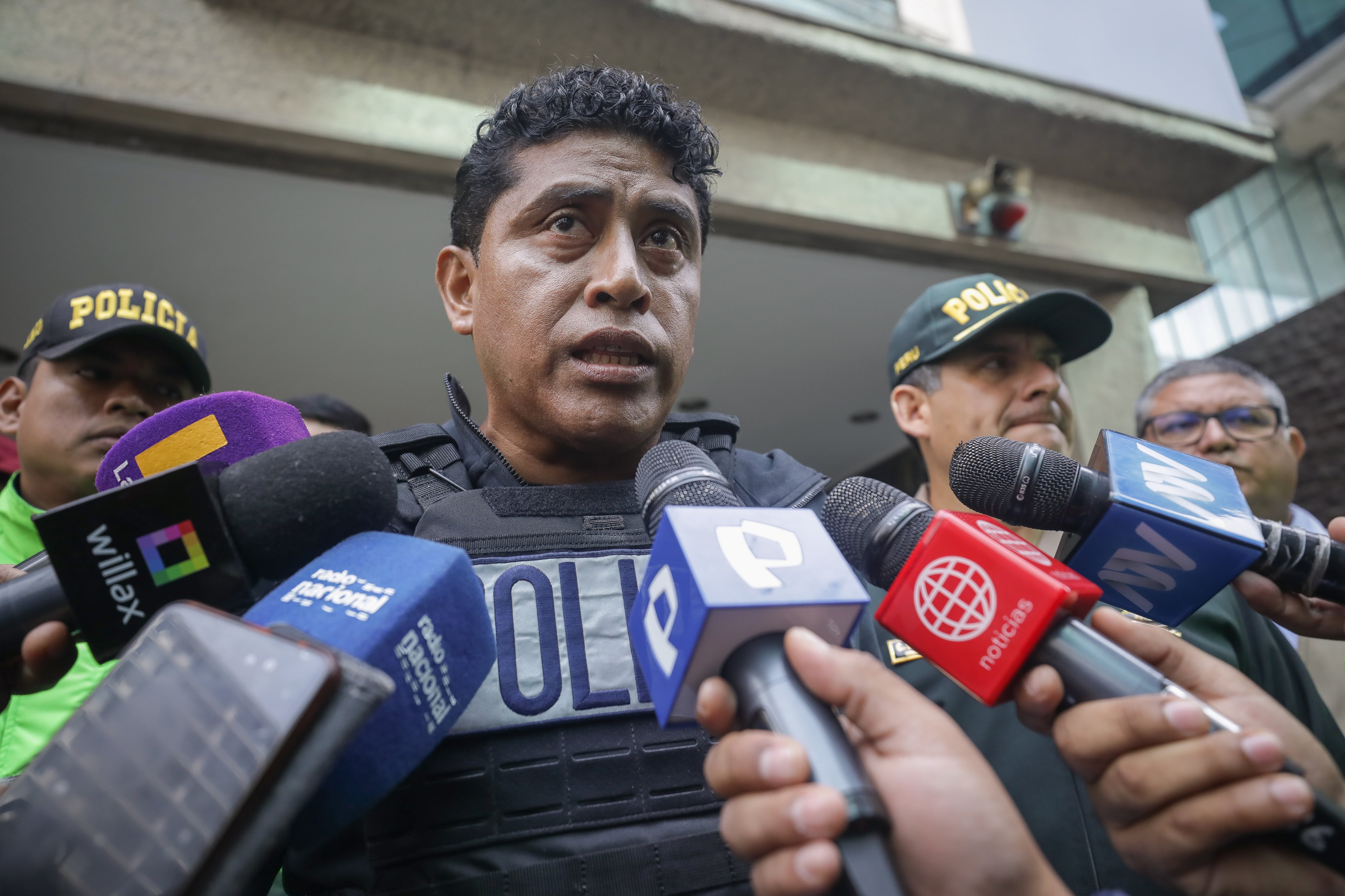 El jefe de la División de Investigación de Asuntos Sociales de la PNP fue alcanzado por un proyectil durante una intervención en Iquitos. Otros policías también resultaron heridos y fueron trasladados al Hospital Regional de Loreto (Foto: GEC)