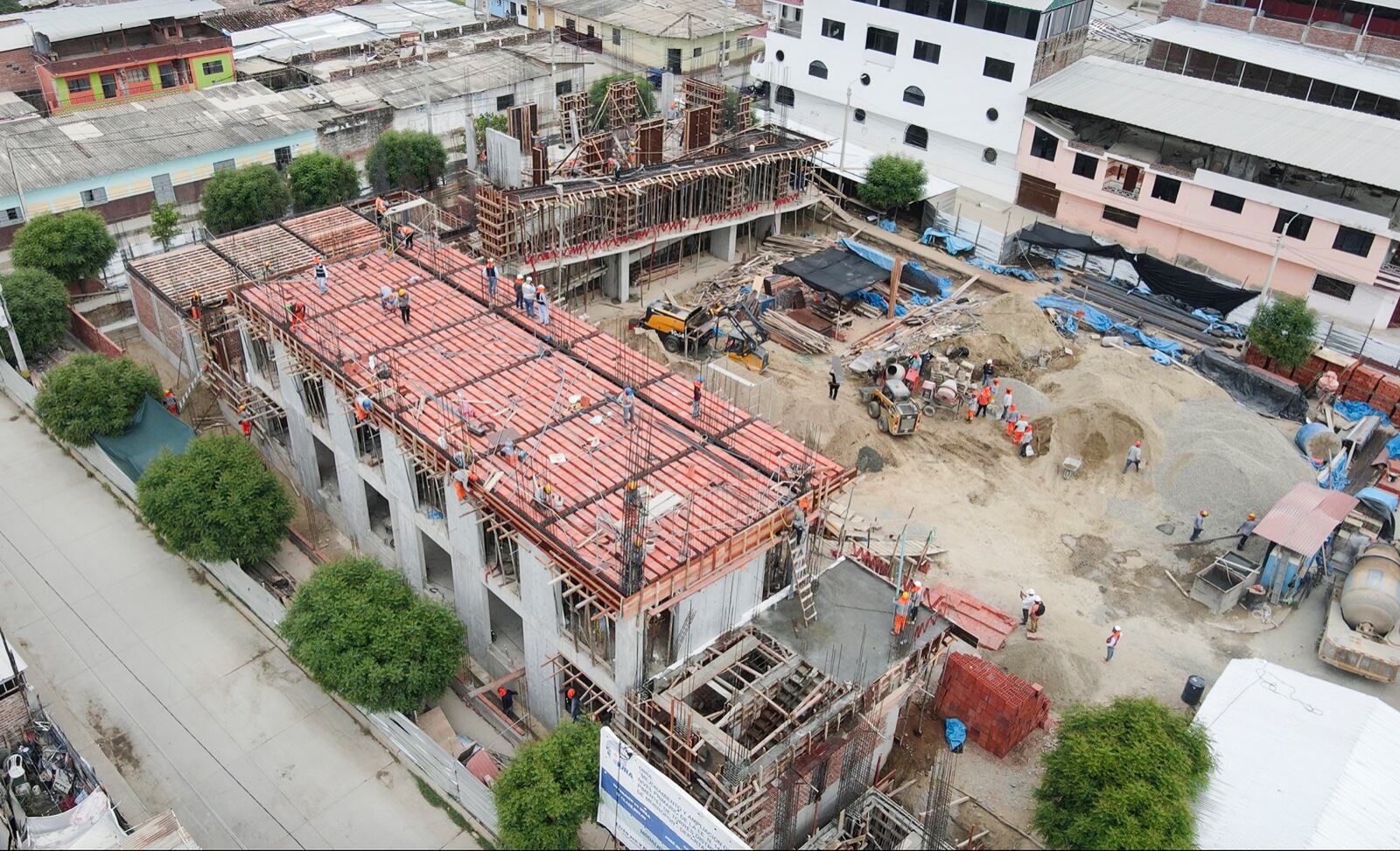 Forman equipo de profesionales para acelerar culminación de obras paralizadas en gestiones anteriores