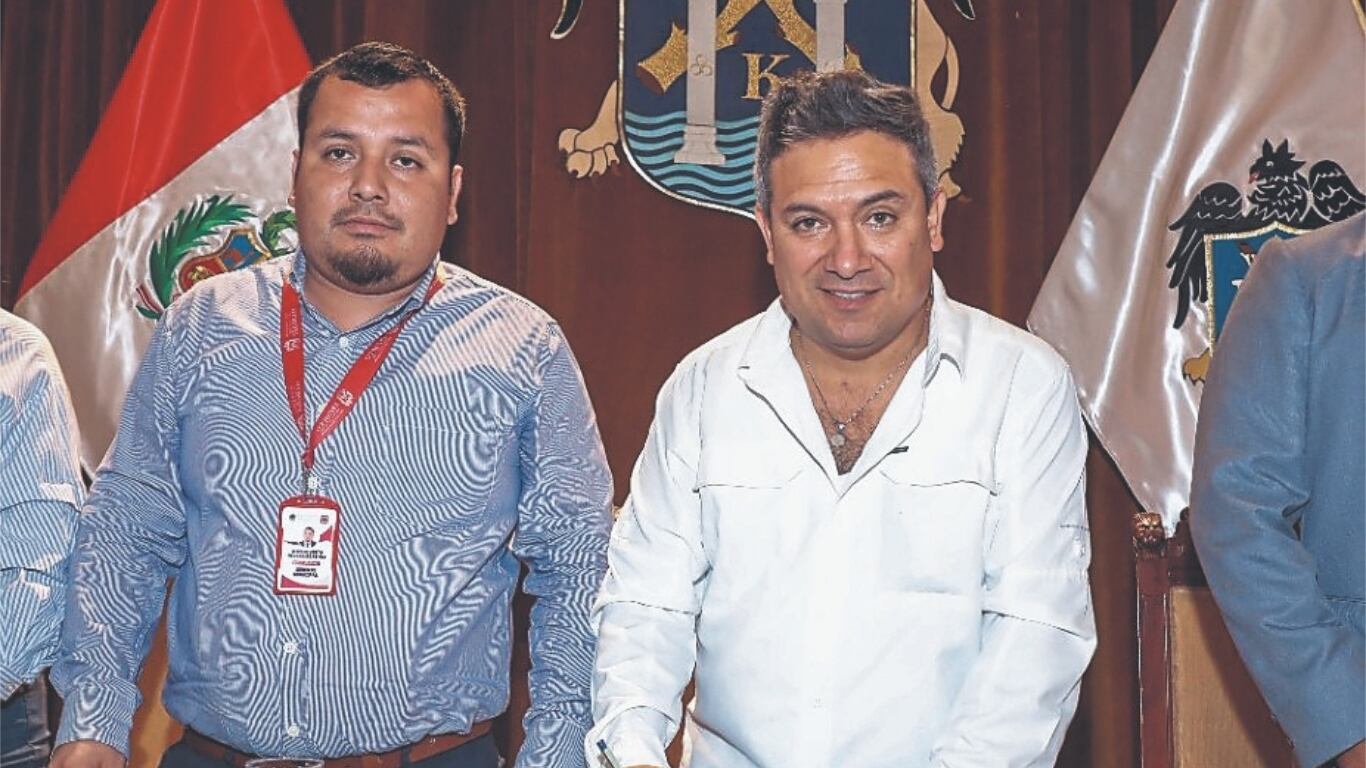 Jesús Velásquez aseguró que fue jefe de proyectos de empresa privada, pero dueño lo desmiente. Contraloría intervino.