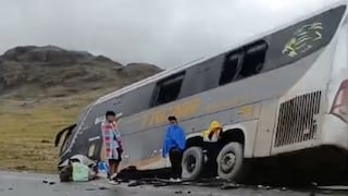 Pasco: tres fallecidos en choque frontal entre camioneta y bus