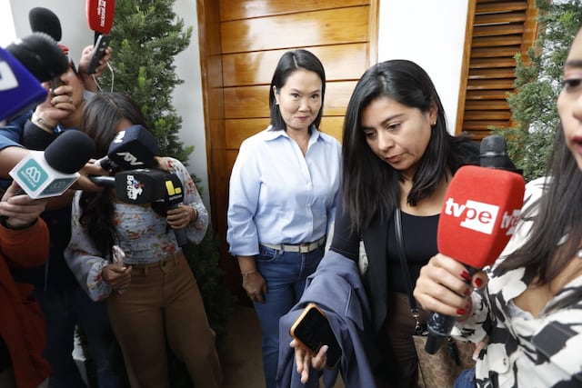 Keiko Fujimori declara a la prensa (Fotos: Mario Zapata/GEC)