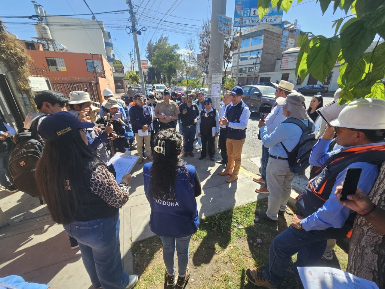 Primera inspección para el Corso de la Amistad detecta vías dañadas y cables expuestos