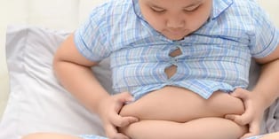 La Organización Mundial de la Salud publicó sus primeras guías globales para el manejo de la obesidad infantil y adolescente. En 2024, 170 millones de menores de 5 a 19 años vivían con obesidad.
