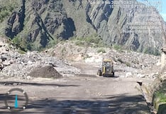 Huaico bloquea la carretera en Tomepampa en La Unión