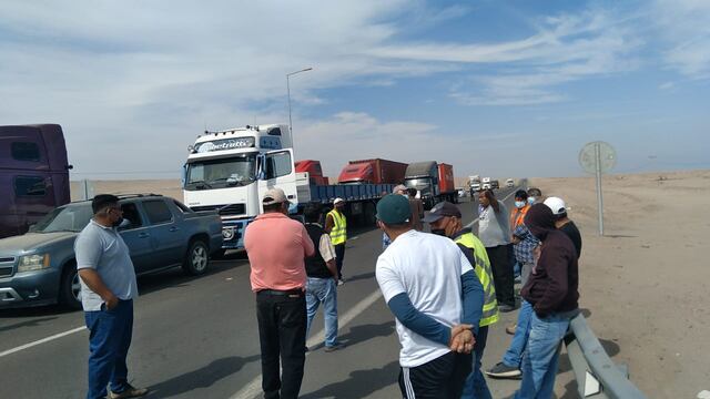 Varados 200 camiones por huelga de transportistas en Chile