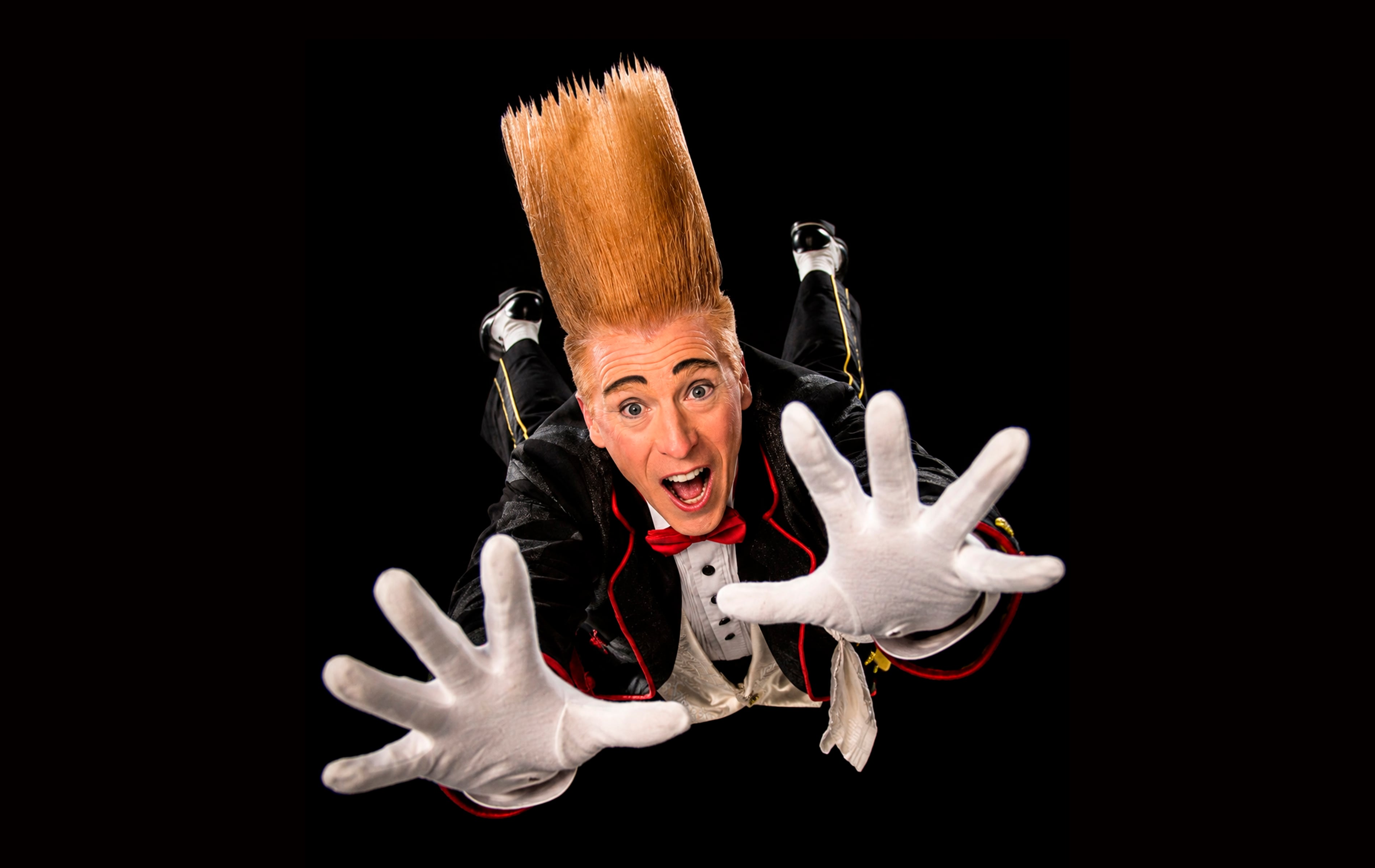 Bello Nock, la gran leyenda viva del circo llega con todo su humor, acrobacia extrema y carisma incomparable. El payaso acróbata más famoso del mundo, promete una presentación inolvidable.