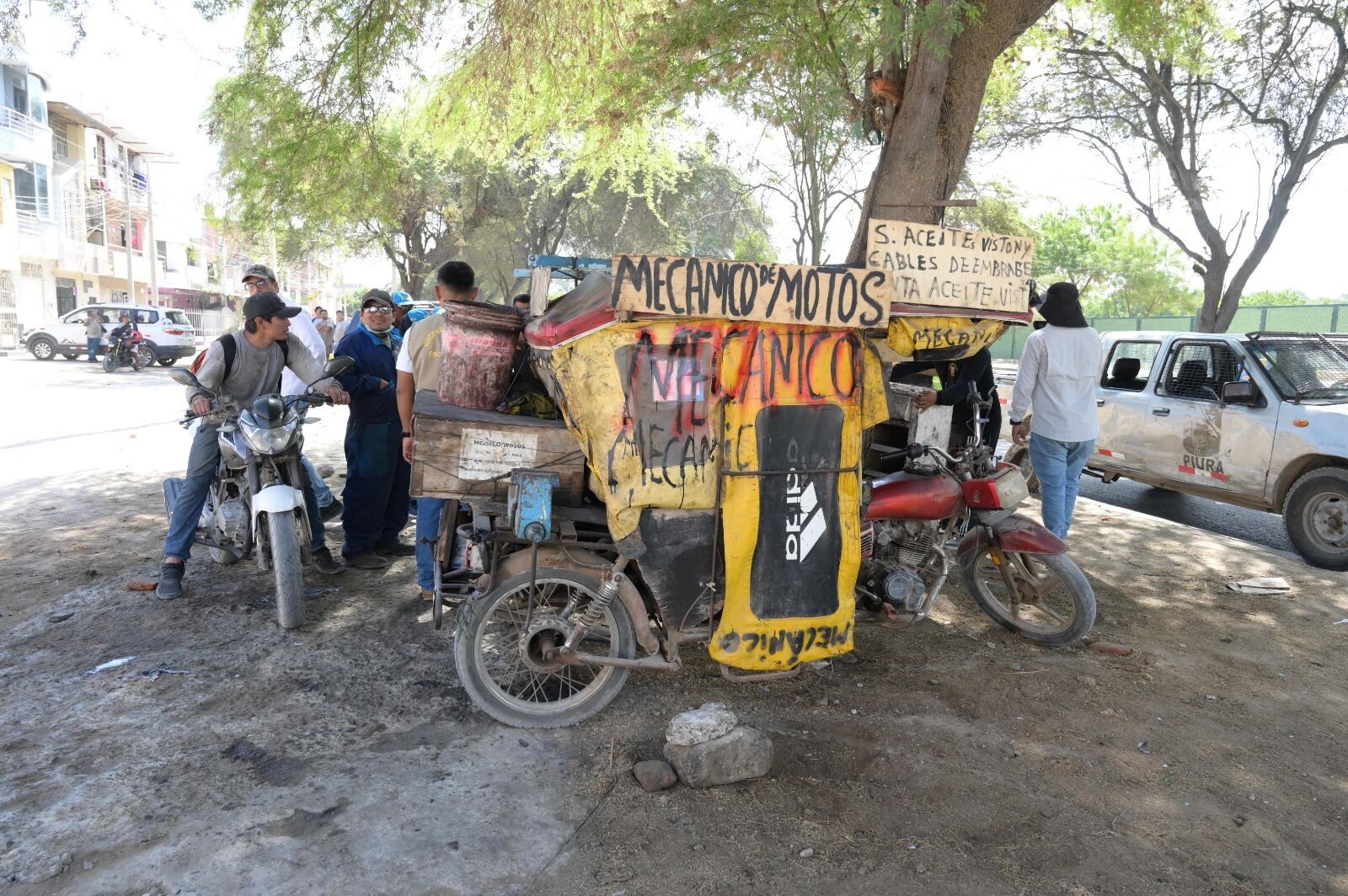Advierten a ambulantes que deben dejar las vías públicas en la avenida Sánchez Cerro y A.H. San Pedro
