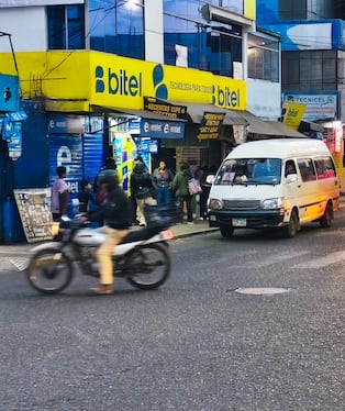 Vehículos de 33 rutas acatarán medida de fuerza sin salir a trabajar. (Foto: Correo)