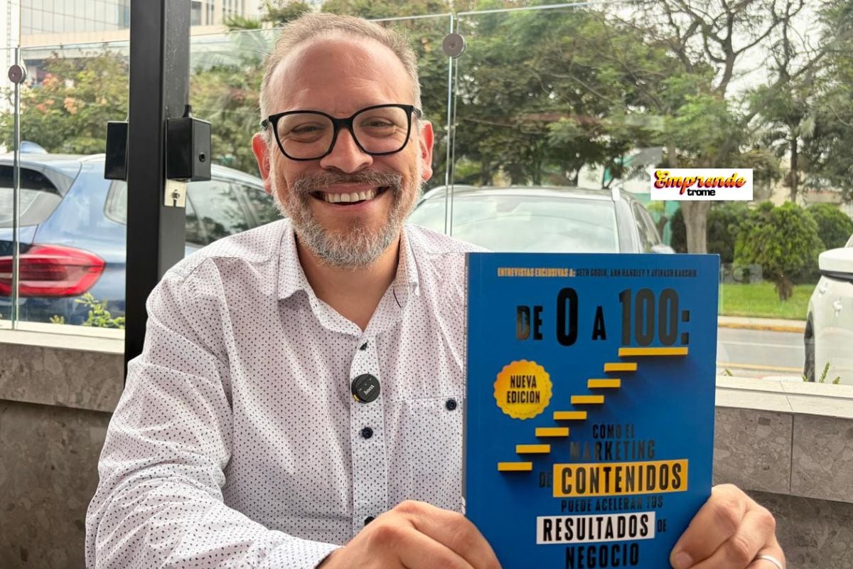 Ugaz habla de la importancia de que las marcas tengan contenido digital par aparecer en las búsquedas de Google y de la Inteligencia artificial. Foto: Katty Gines.